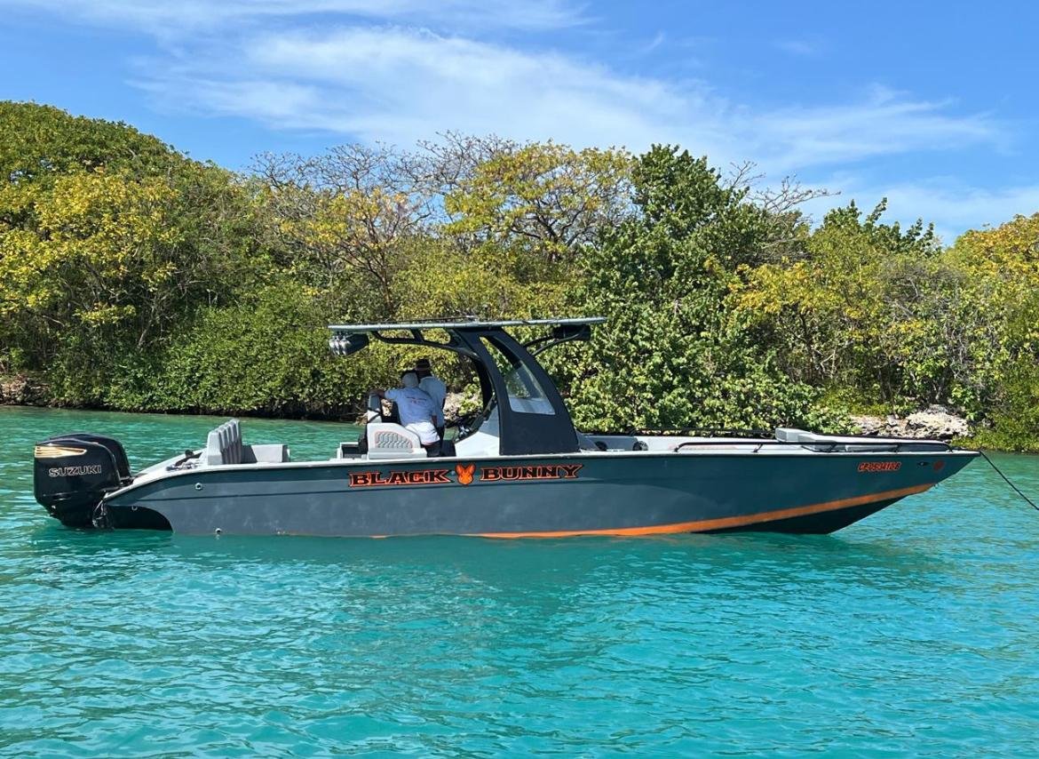 BOTE DEPORTIVO BLACK BUNNY 34 FT CARTAGENA